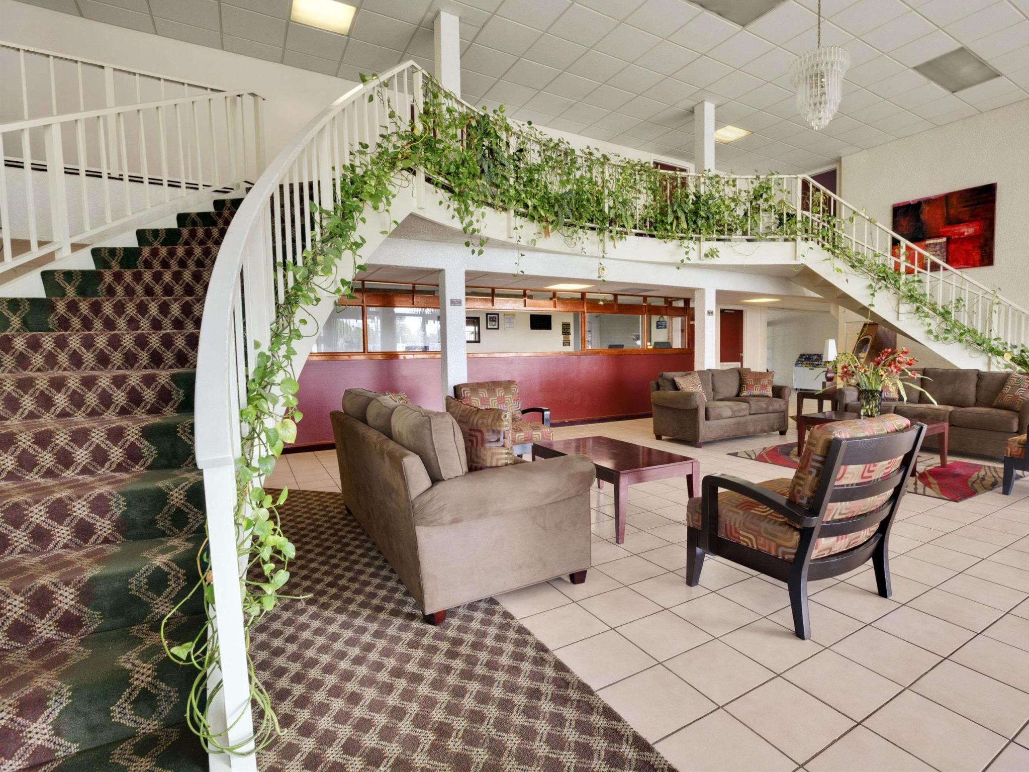 Days Inn & Suites By Wyndham Fort Pierce Midtown Exterior foto
