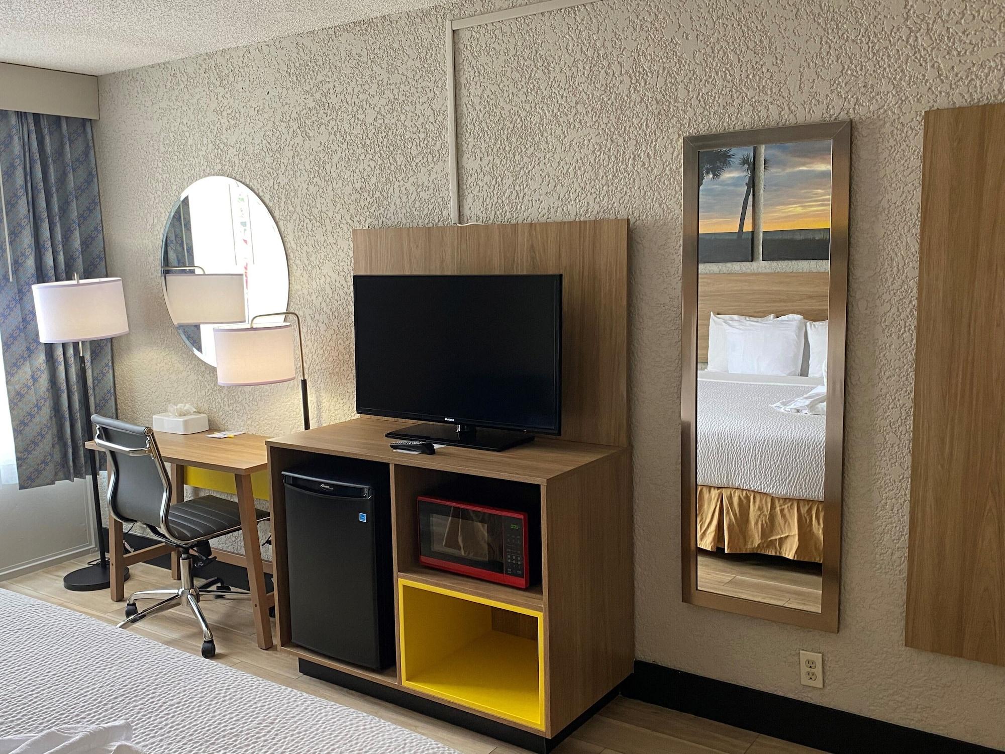 Days Inn & Suites By Wyndham Fort Pierce Midtown Exterior foto